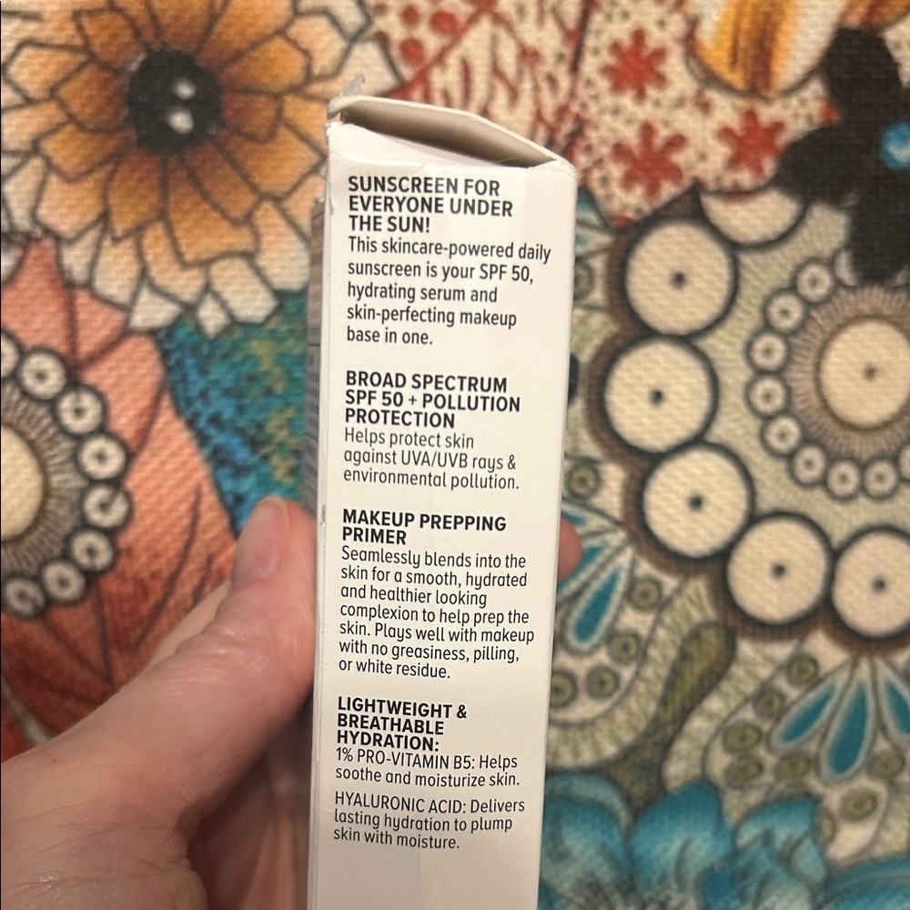 IT Cosmetics Invisible Hydrating Serum Sunscreen SPF 50 - Picture 5 of 5